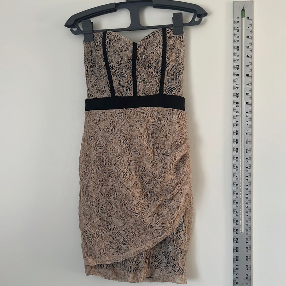 🆕 Lace Sweetheart Bodycon Dress